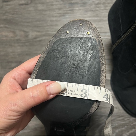 Frye Madeline Short Black Suede Leather Southwestern Heeled Ankle Bootie, sz 9 - Picture 4 of 16